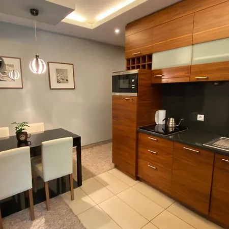 Nad Jeziorem Drweckim Z Duzym Tarasem